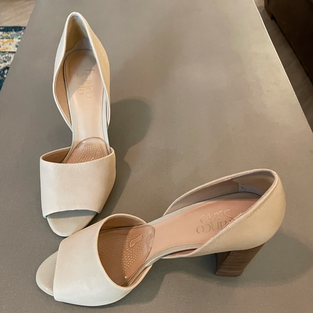 Franco Sarto nude pumps